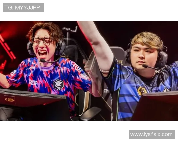 深入解析EDG近期状态与对手表现的全面对比分析 深入解析EDG近期状态与对手表现的全面对比分析